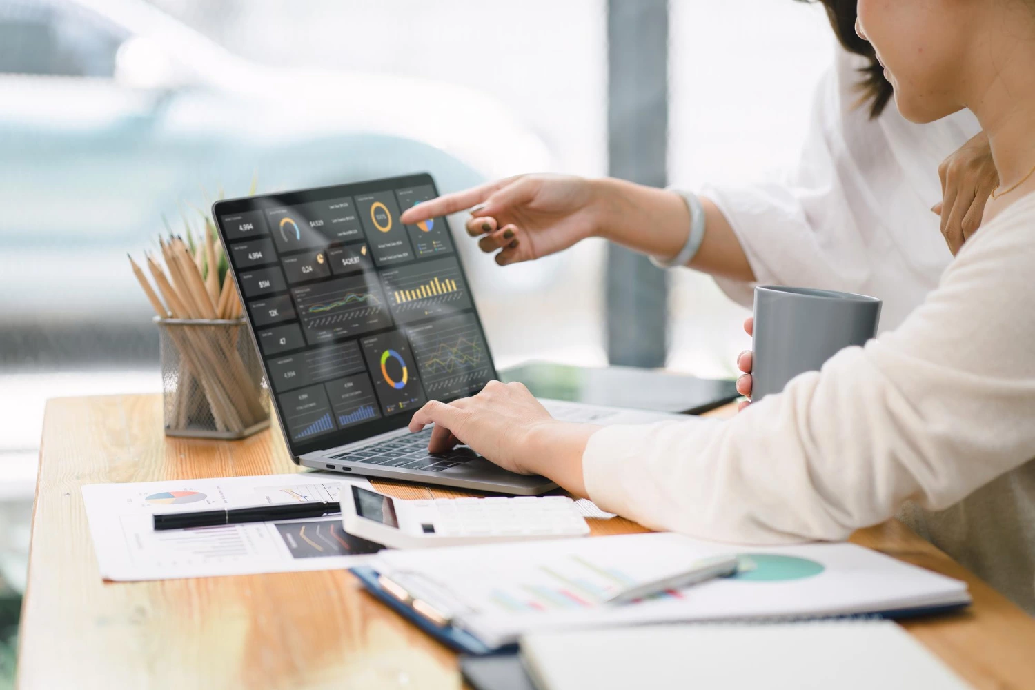 Воронка продаж: стратегия превращения лидов в клиентов через аналитический подход